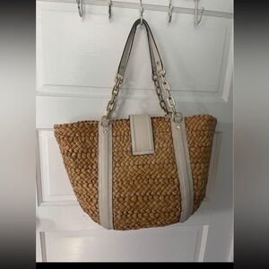 Used but good condition Micheal Kors bag